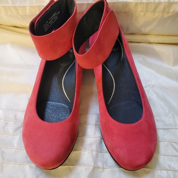 Dansko Shoes - Dansko Red Women's Mary Janes with Ankle Strap Size 39